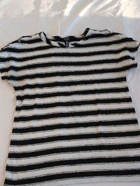 Jones New York Black and White Striped Top